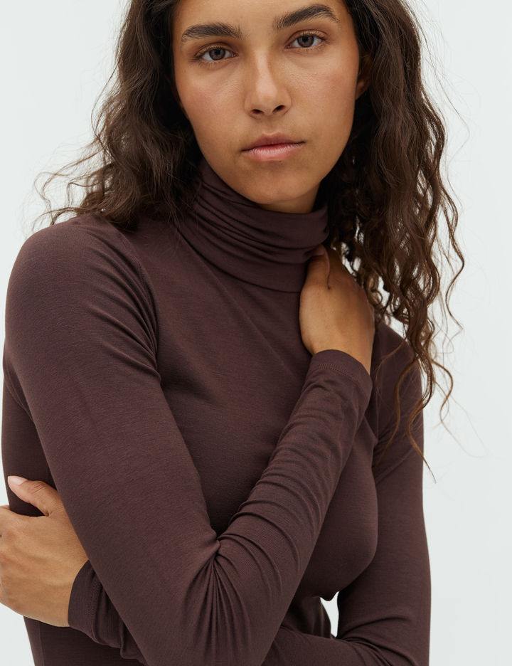 MBYM ROLLKRAGEN LANGARM SHIRT