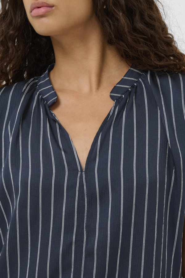 SOAKED BLUSE