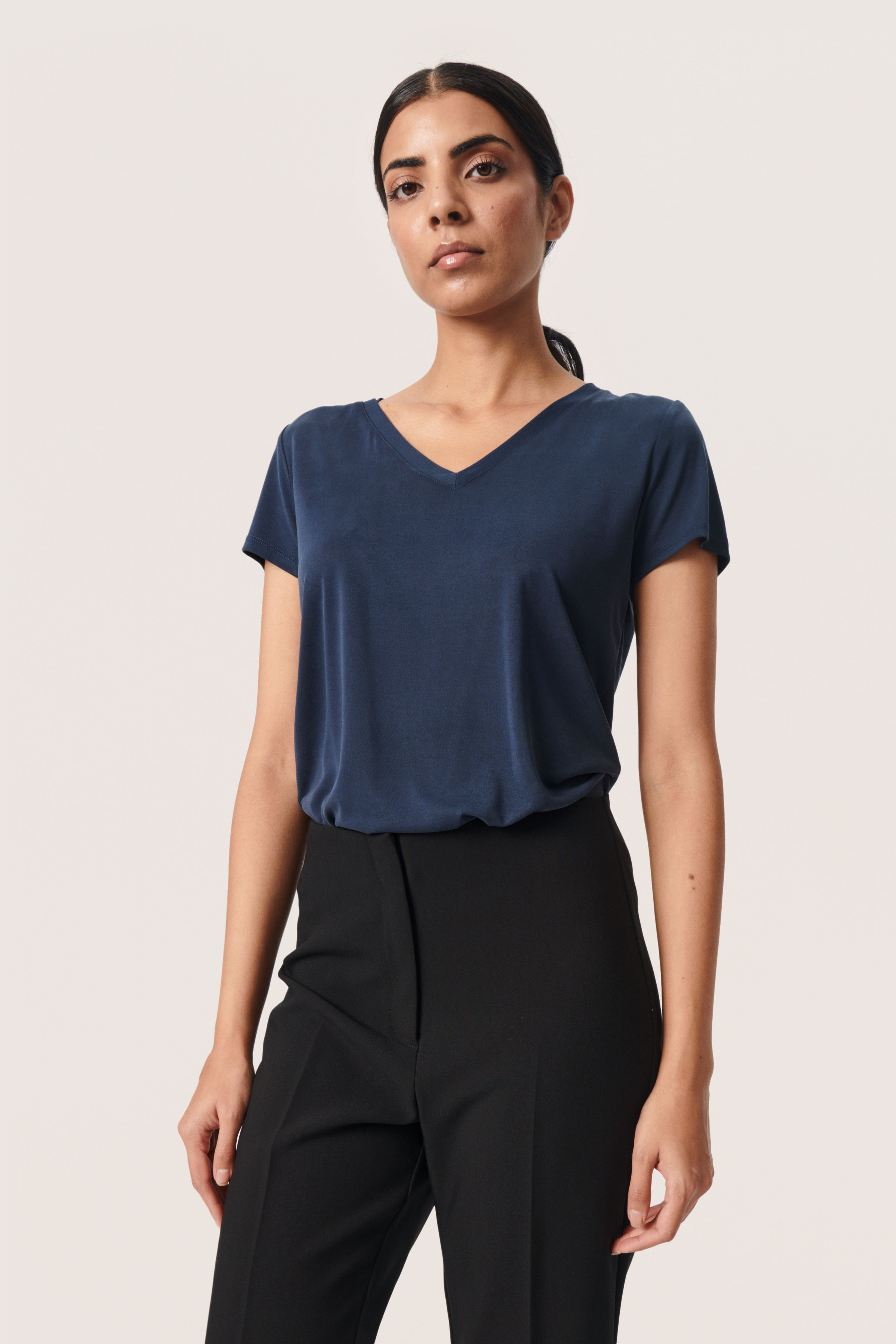 SOAEKD T-SHIRT V-NECK