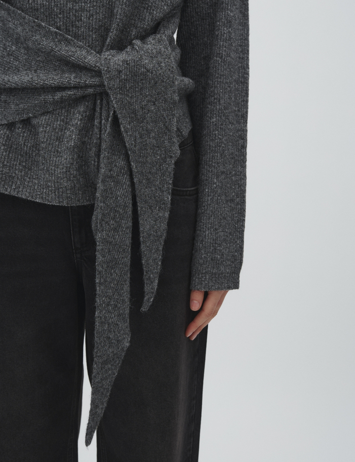MBYM ROLLKRAGEN PULLOVER